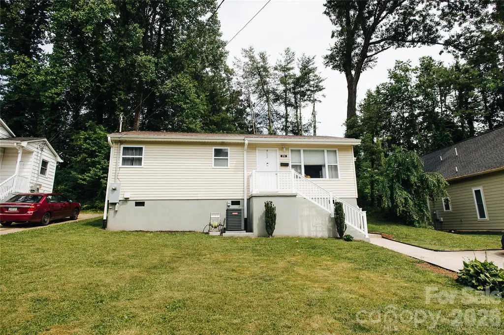212 Maple Avenue Marion NC 28752