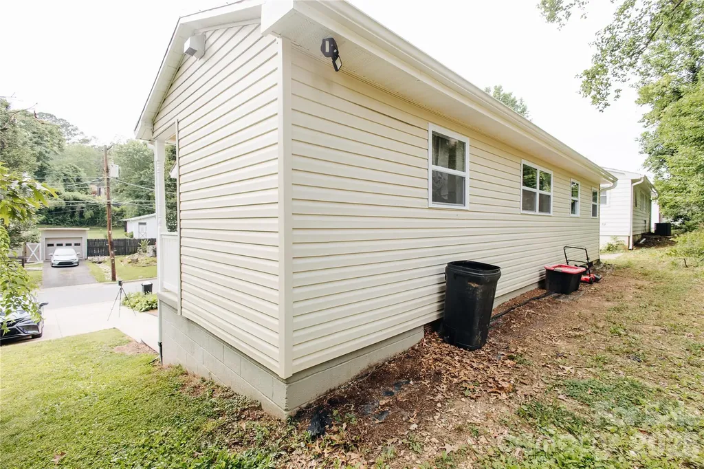 212 Maple Avenue Marion NC 28752