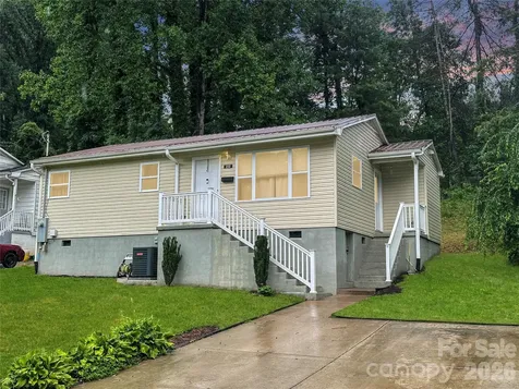 212 Maple Avenue Marion NC 28752