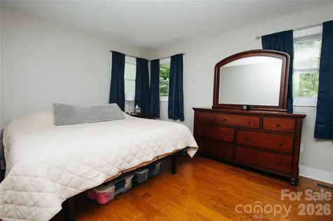 212 Maple Avenue Marion NC 28752