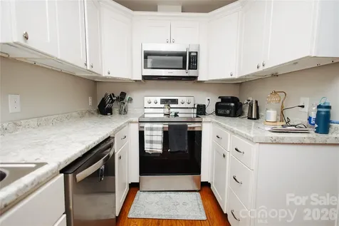 212 Maple Avenue Marion NC 28752