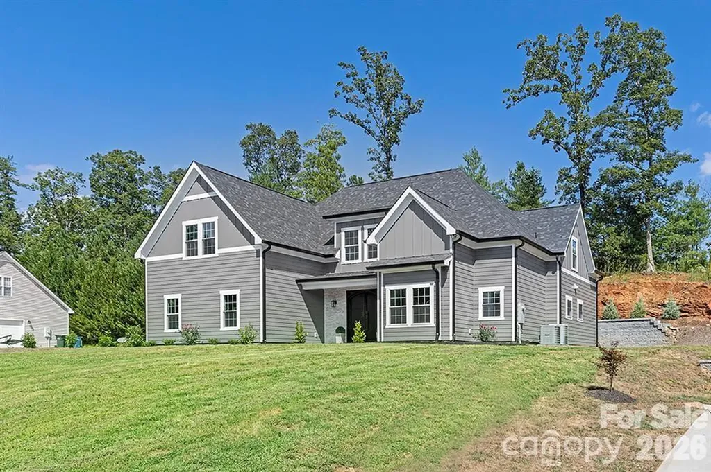 5046 Woodwinds Drive NE Hickory NC 28601