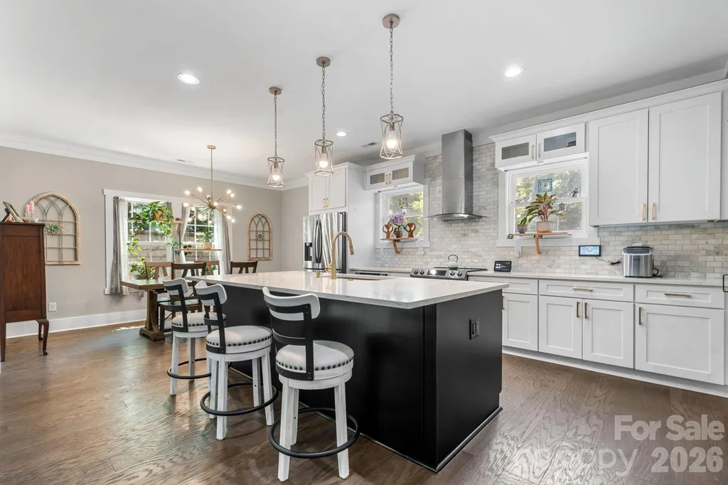 5046 Woodwinds Drive NE Hickory NC 28601