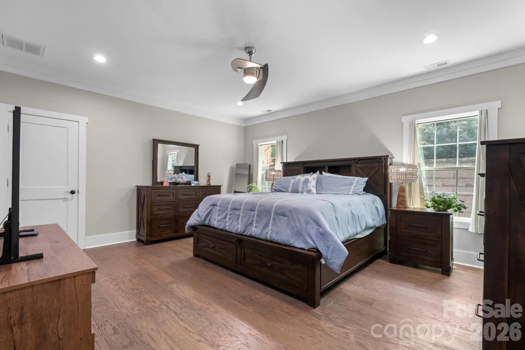 5046 Woodwinds Drive NE Hickory NC 28601