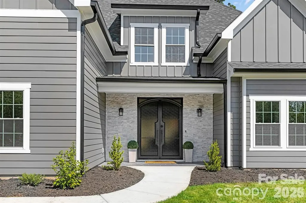 5046 Woodwinds Drive NE Hickory NC 28601