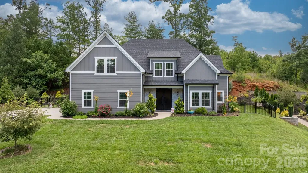 5046 Woodwinds Drive NE Hickory NC 28601