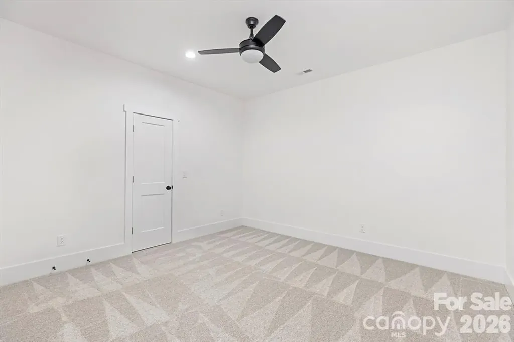 5046 Woodwinds Drive NE Hickory NC 28601