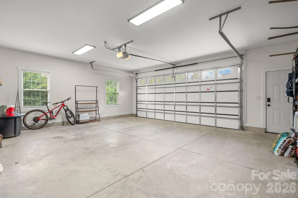 5046 Woodwinds Drive NE Hickory NC 28601