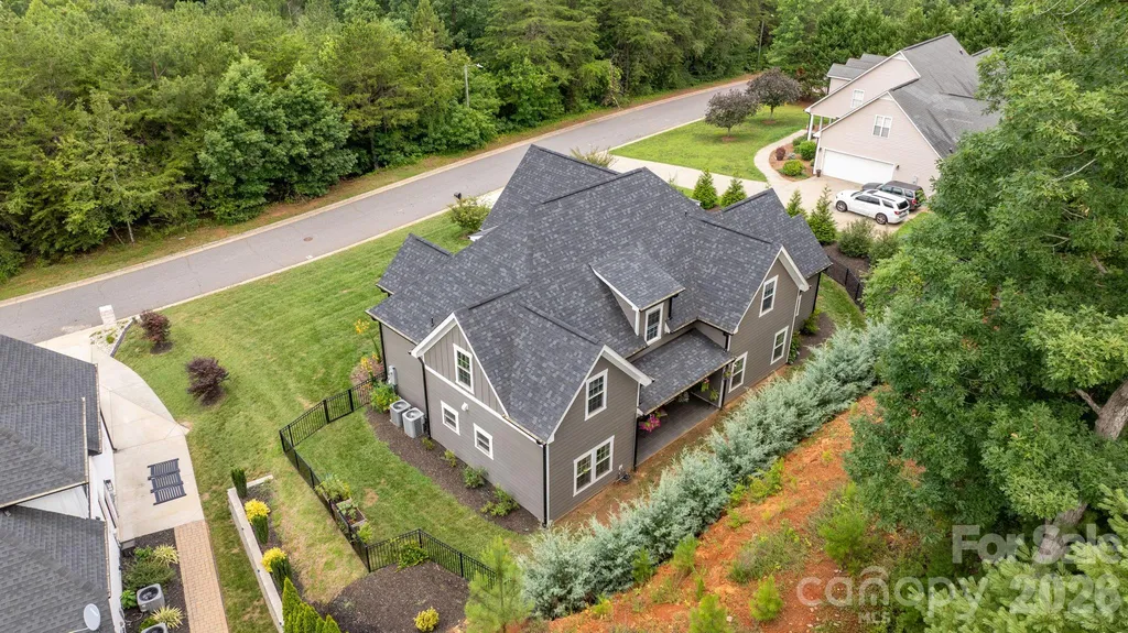 5046 Woodwinds Drive NE Hickory NC 28601
