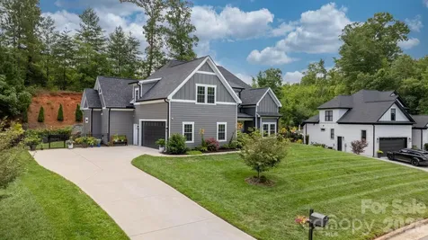 5046 Woodwinds Drive NE Hickory NC 28601