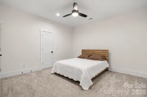 5046 Woodwinds Drive NE Hickory NC 28601