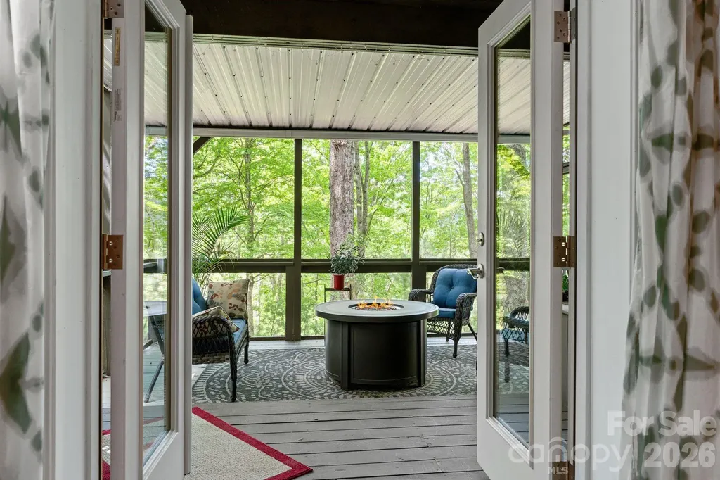 58 Sourwood Drive Mills River NC 28759
