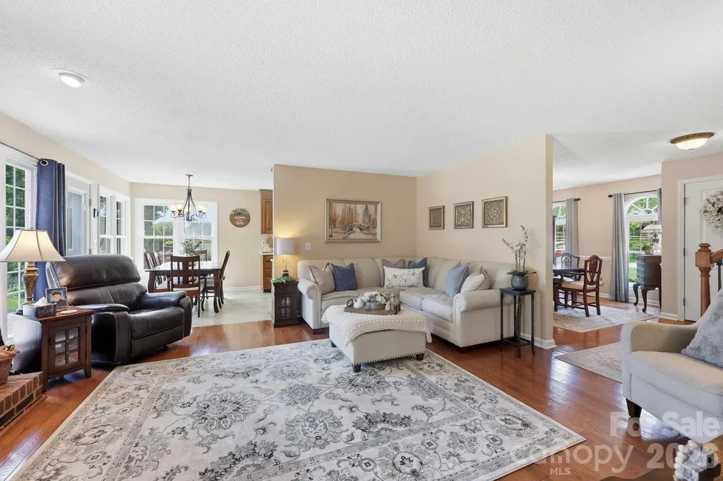 4516 Appaloosa Lane Charlotte NC 28215