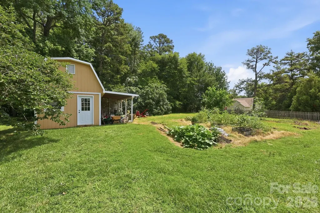 4516 Appaloosa Lane Charlotte NC 28215