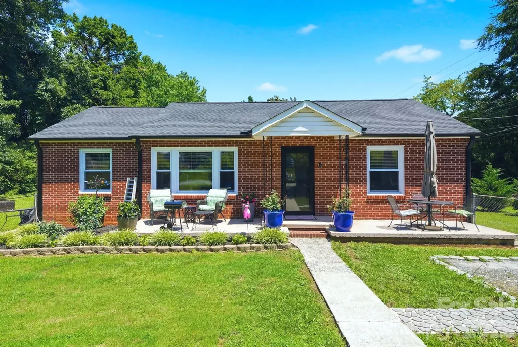 2732 E Long Avenue Gastonia NC 28054