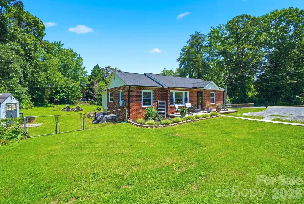 2732 E Long Avenue Gastonia NC 28054