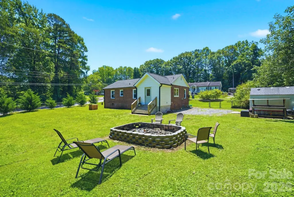 2732 E Long Avenue Gastonia NC 28054