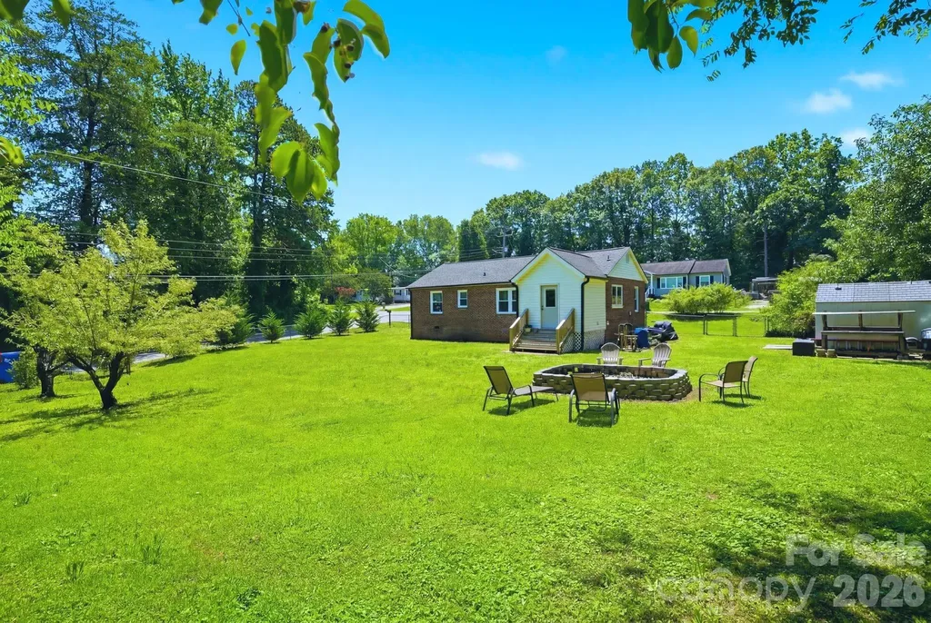 2732 E Long Avenue Gastonia NC 28054