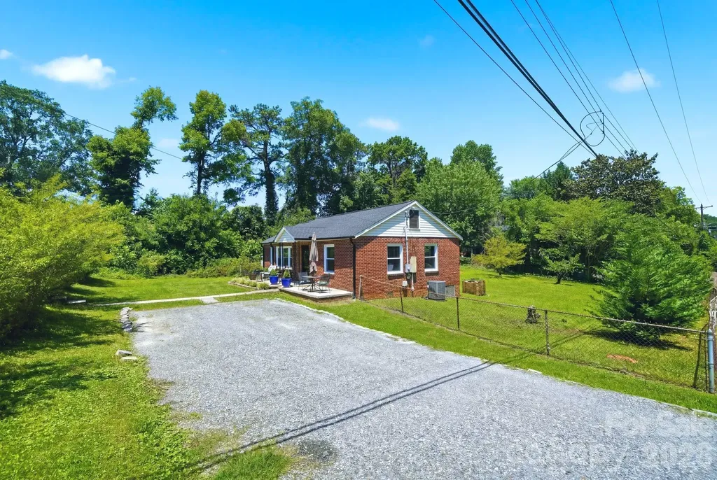 2732 E Long Avenue Gastonia NC 28054