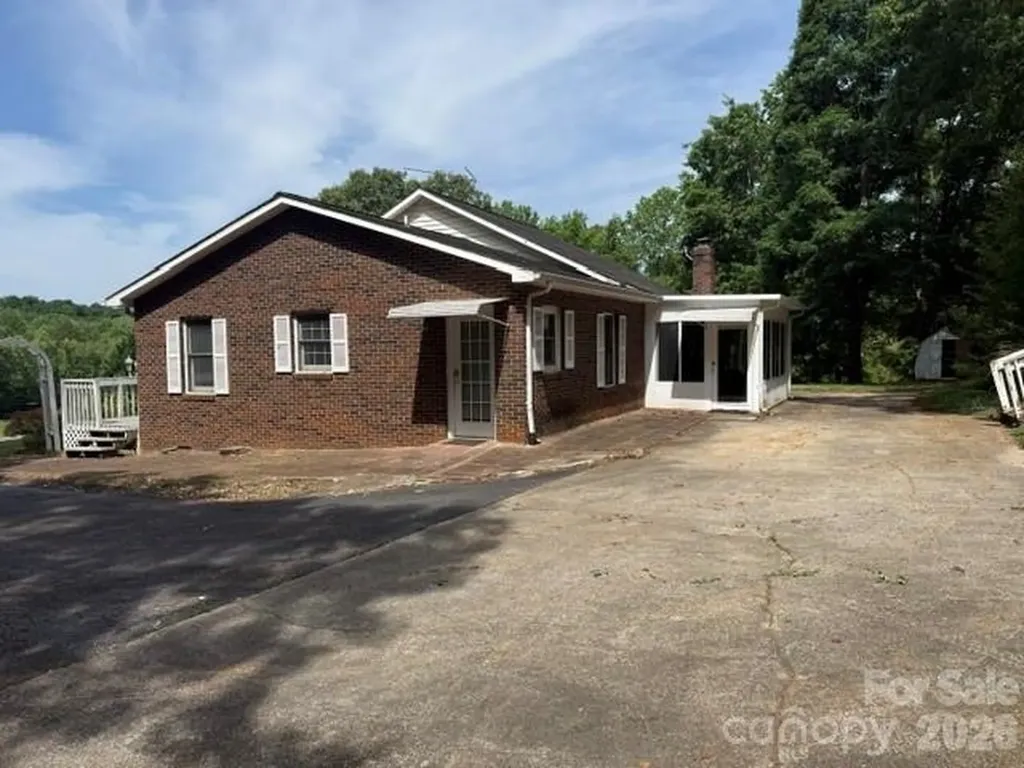 1764 Spurgeon Road Hickory NC 28602
