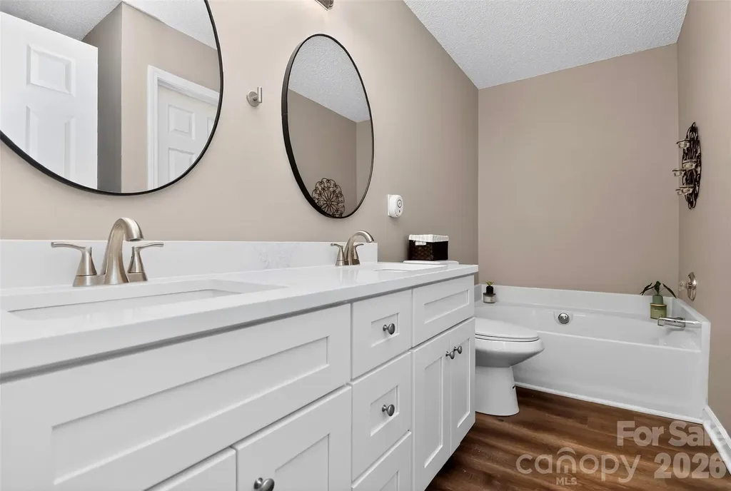 4819 Hopewood Lane Charlotte NC 28216