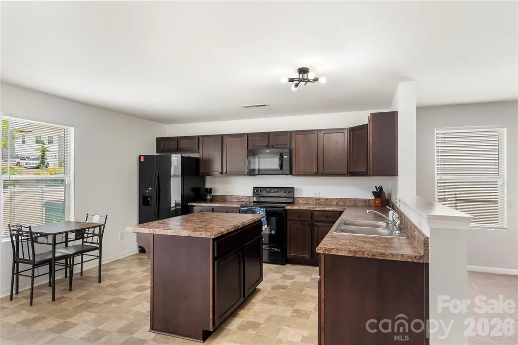 10131 Holly Park Drive Charlotte NC 28214