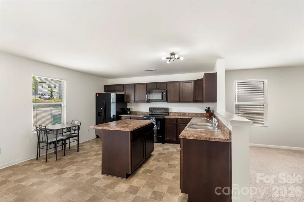 10131 Holly Park Drive Charlotte NC 28214