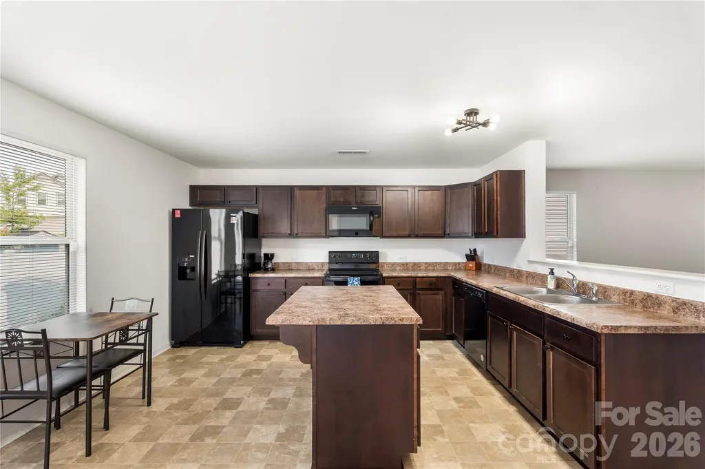10131 Holly Park Drive Charlotte NC 28214