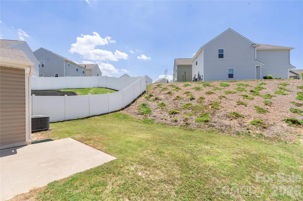 10131 Holly Park Drive Charlotte NC 28214