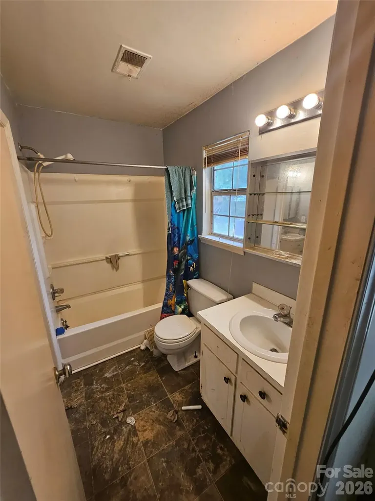 4731 Highlake Drive Charlotte NC 28215