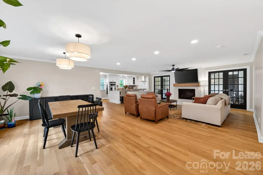 1825 Rozwood Drive Charlotte NC 28216