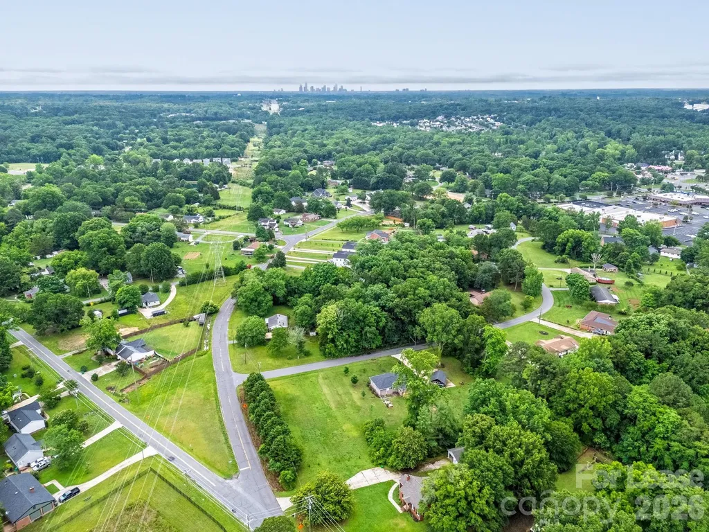 1825 Rozwood Drive Charlotte NC 28216