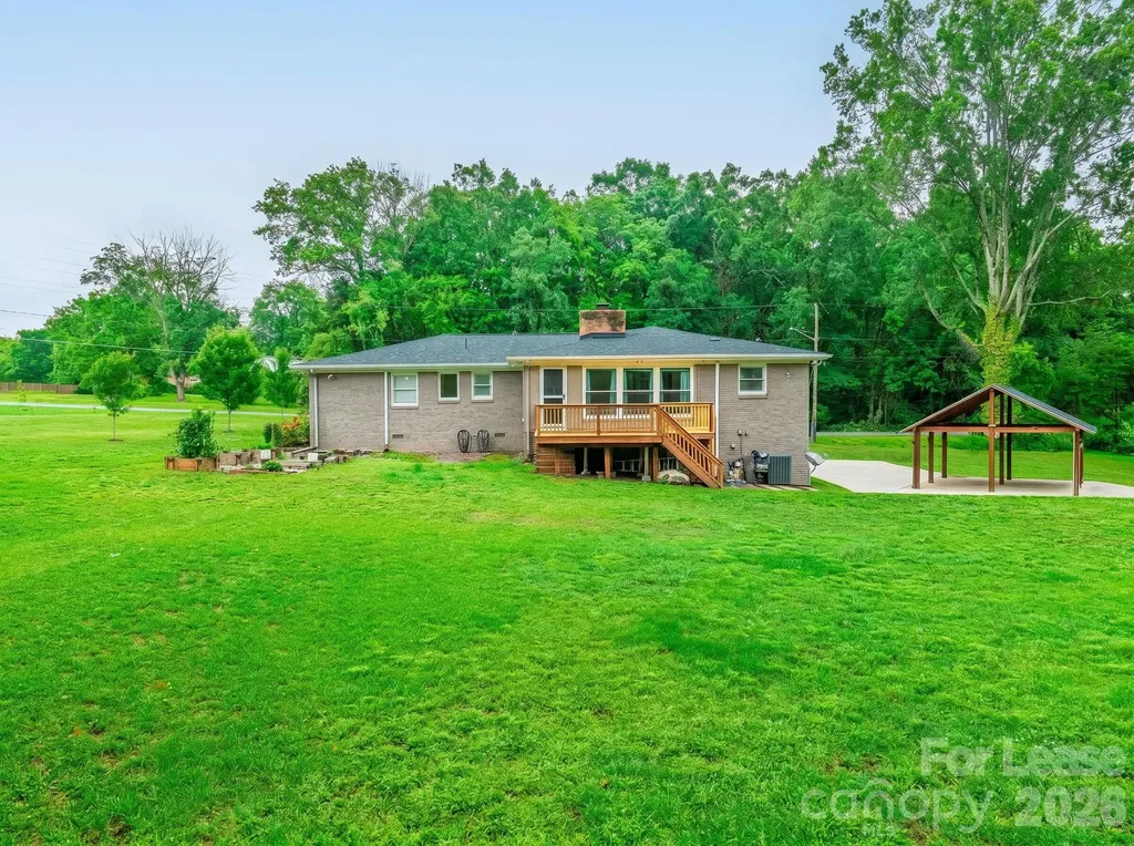1825 Rozwood Drive Charlotte NC 28216