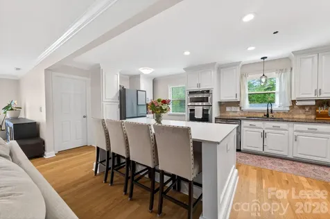 1825 Rozwood Drive Charlotte NC 28216