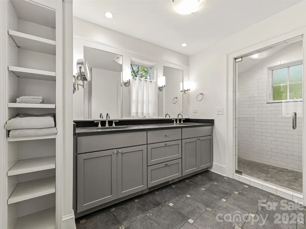153 Franklin Street Brevard NC 28712