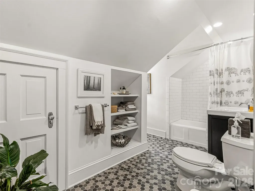 153 Franklin Street Brevard NC 28712