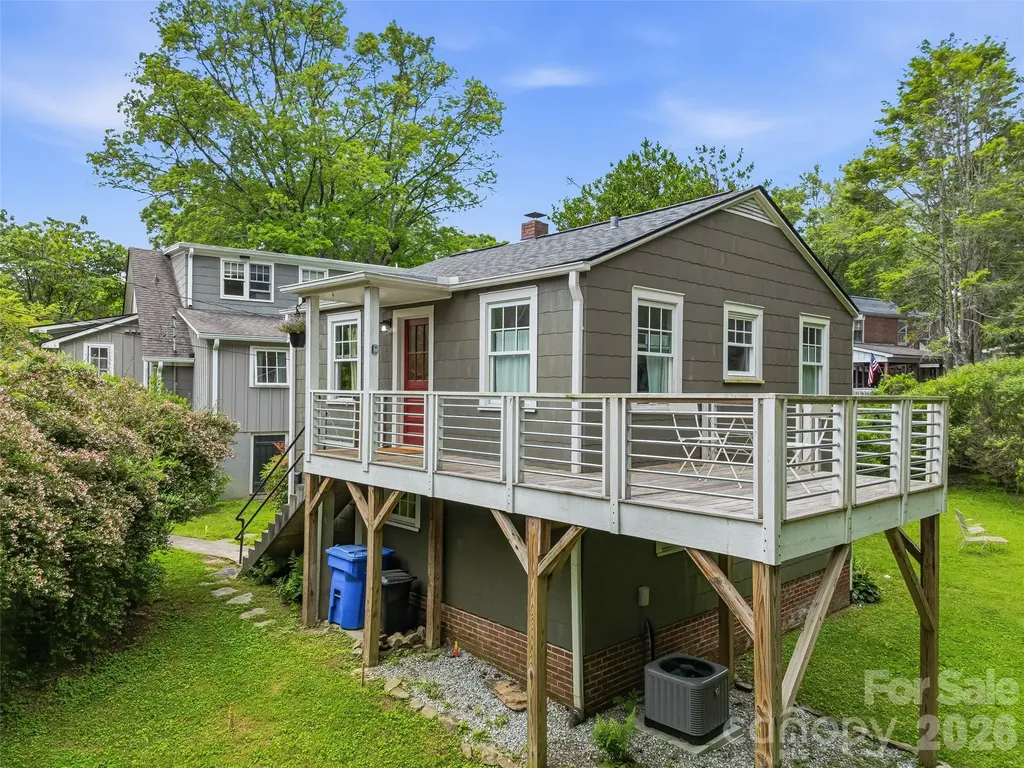 153 Franklin Street Brevard NC 28712
