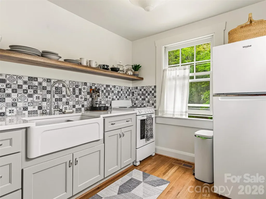 153 Franklin Street Brevard NC 28712