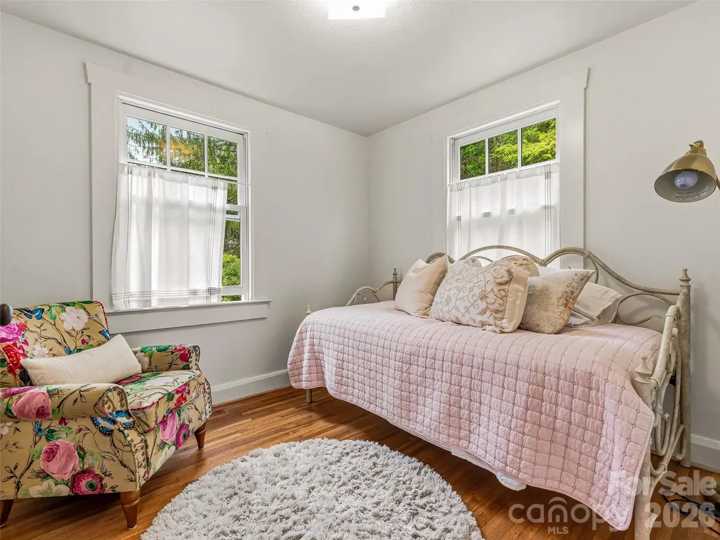 153 Franklin Street Brevard NC 28712