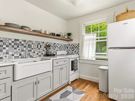 153 Franklin Street Brevard NC 28712