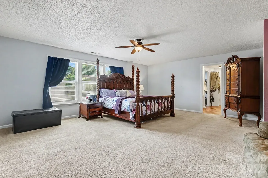 5654 Hammermill Drive Harrisburg NC 28075