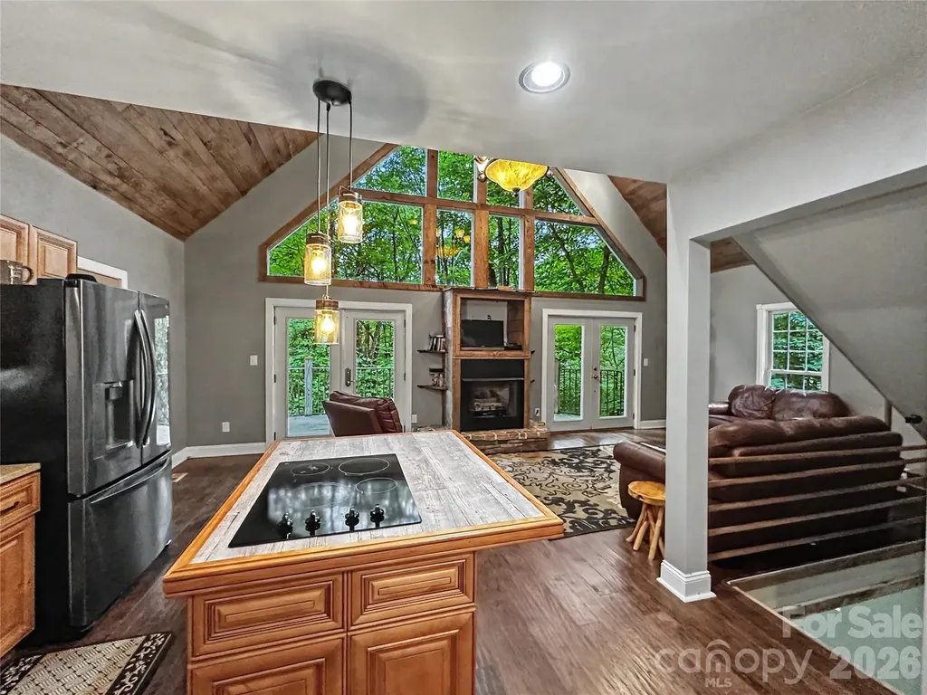 578 Three Top Circle West Jefferson NC 28694