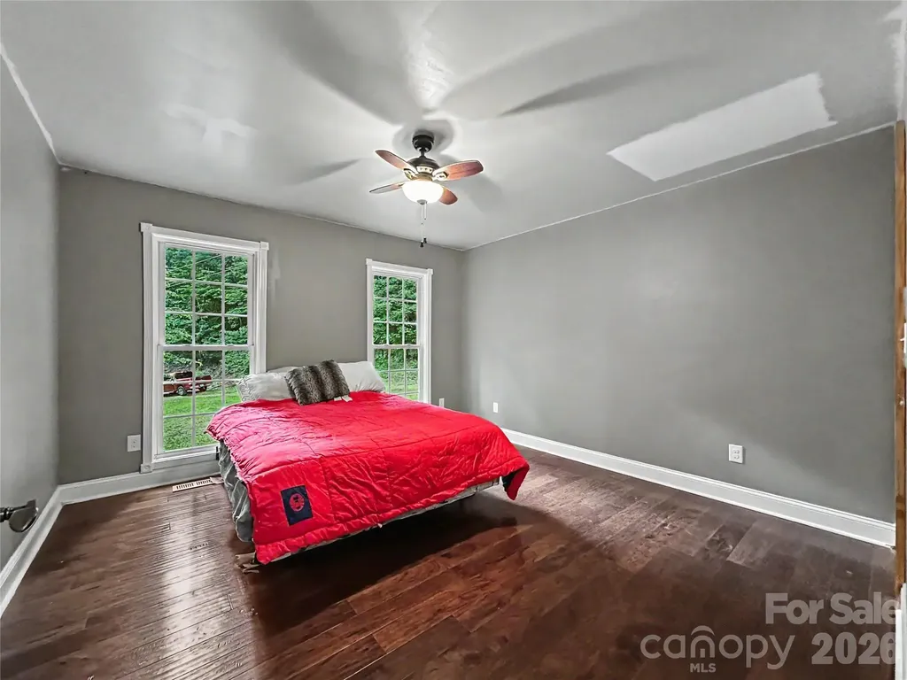 578 Three Top Circle West Jefferson NC 28694