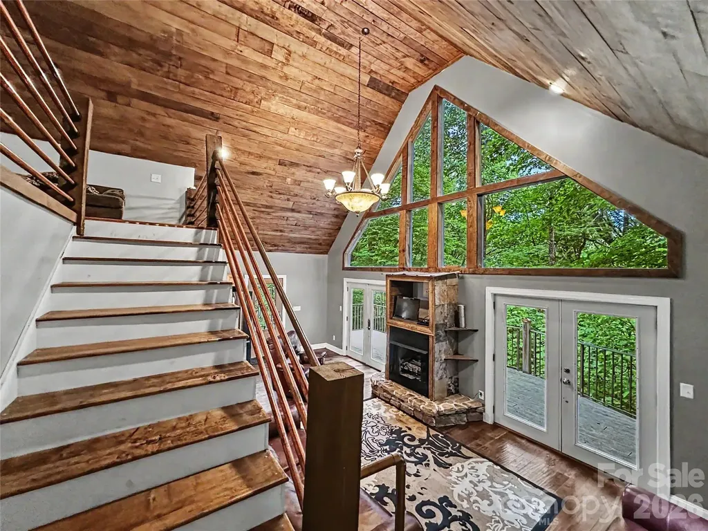 578 Three Top Circle West Jefferson NC 28694