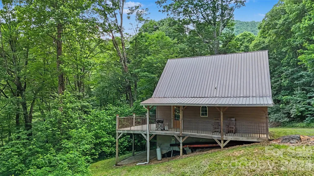 578 Three Top Circle West Jefferson NC 28694