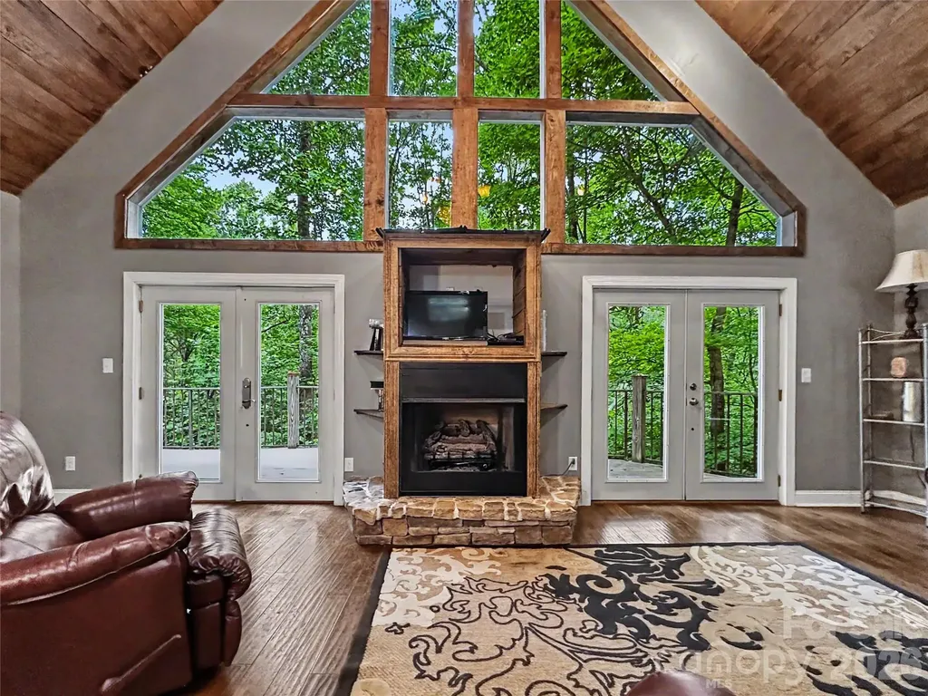 578 Three Top Circle West Jefferson NC 28694