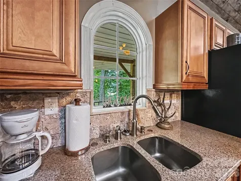 578 Three Top Circle West Jefferson NC 28694