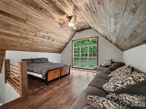 578 Three Top Circle West Jefferson NC 28694