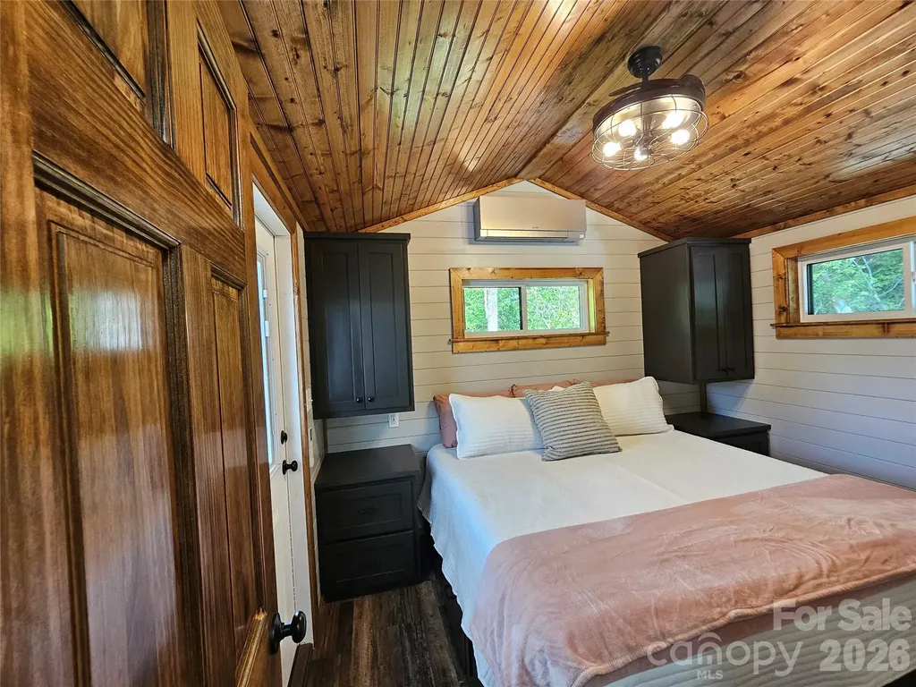 171 Duff Cove Road Brevard NC 28712