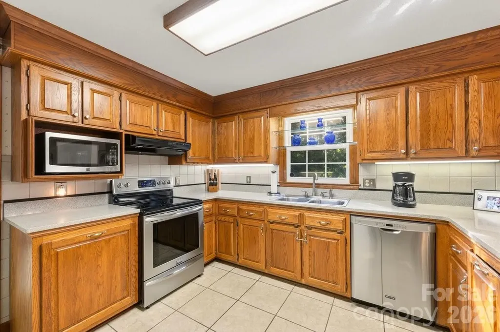 207 Lost Corner Road Morganton NC 28655